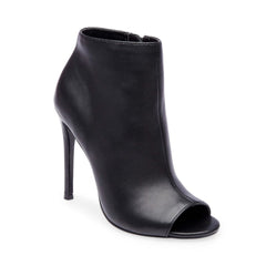 KICKING BLACK LEATHER - SM REBOOTED