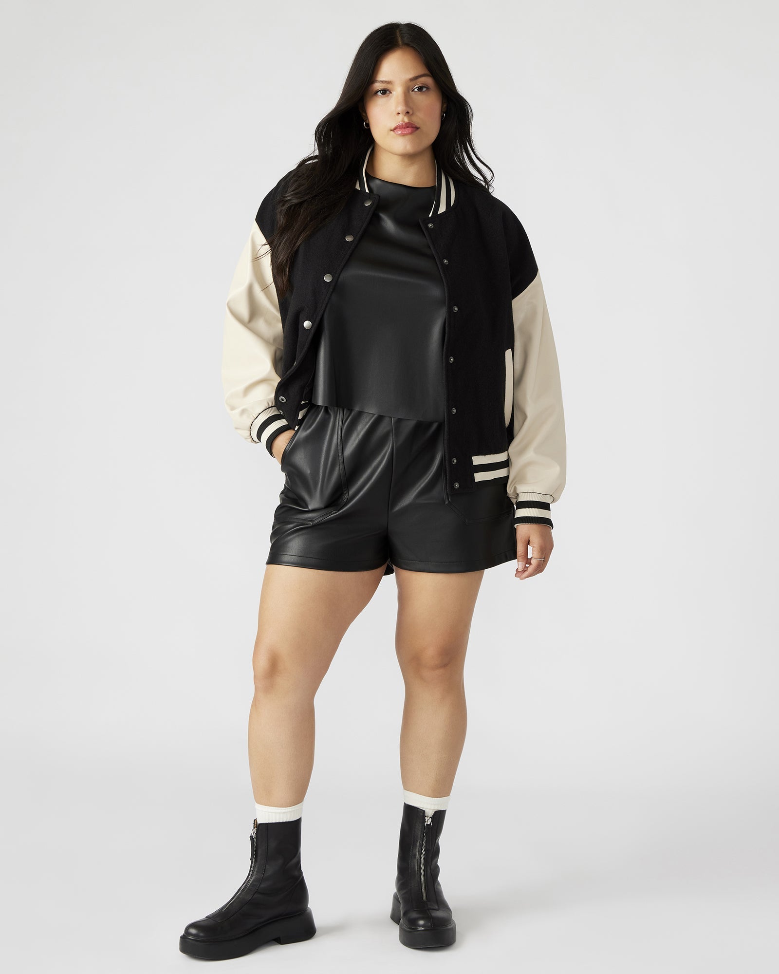 FAUX THE RECORD SHORT BLACK