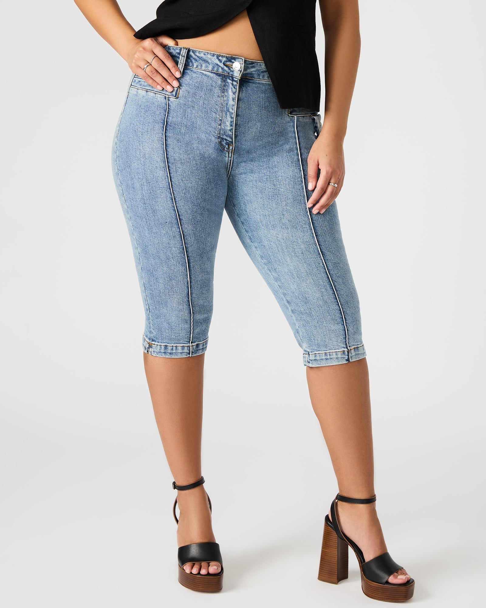SKINNY DELRAY DENIM CAPRI PANT