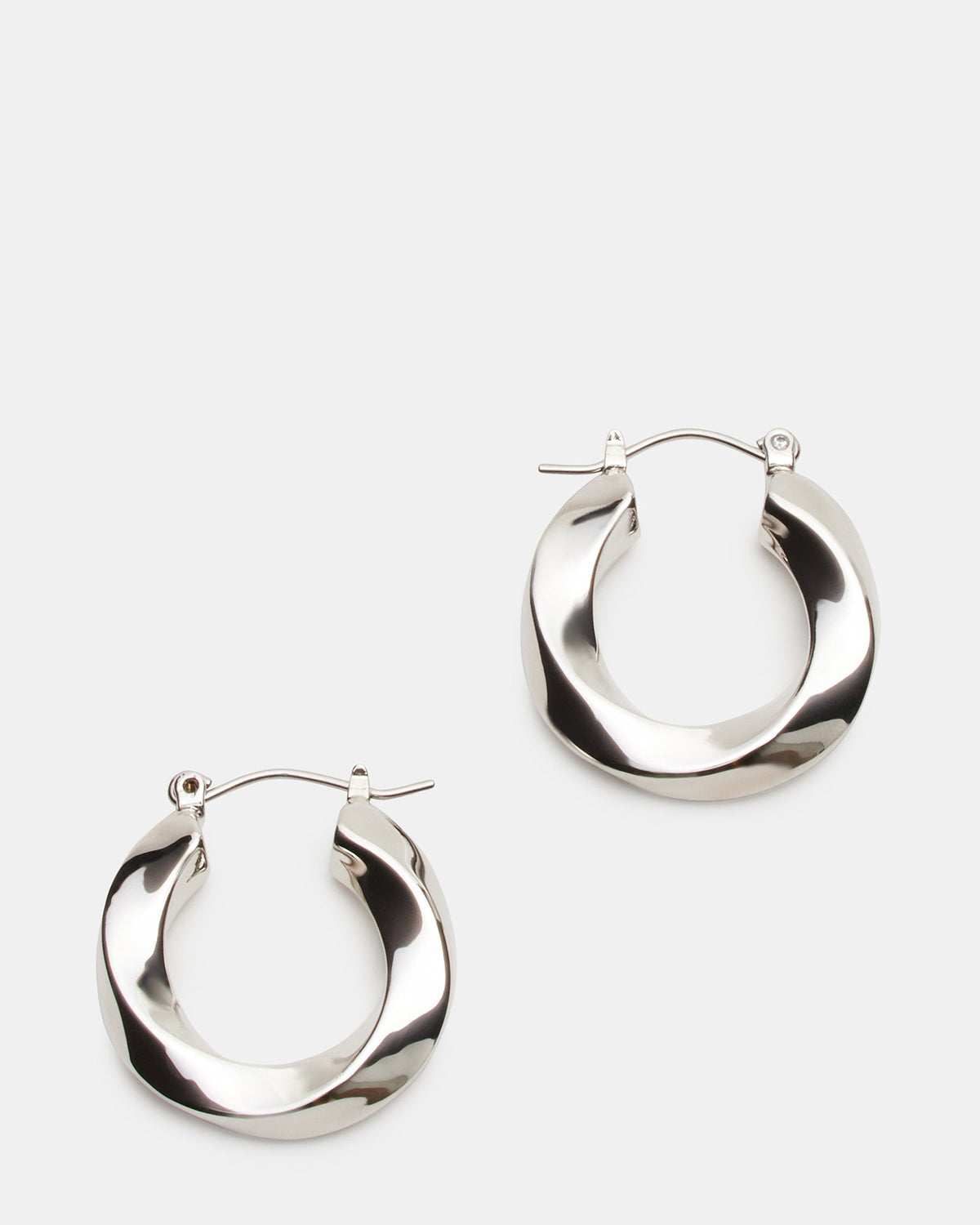SMALL TWISTED HOOPS SILVER