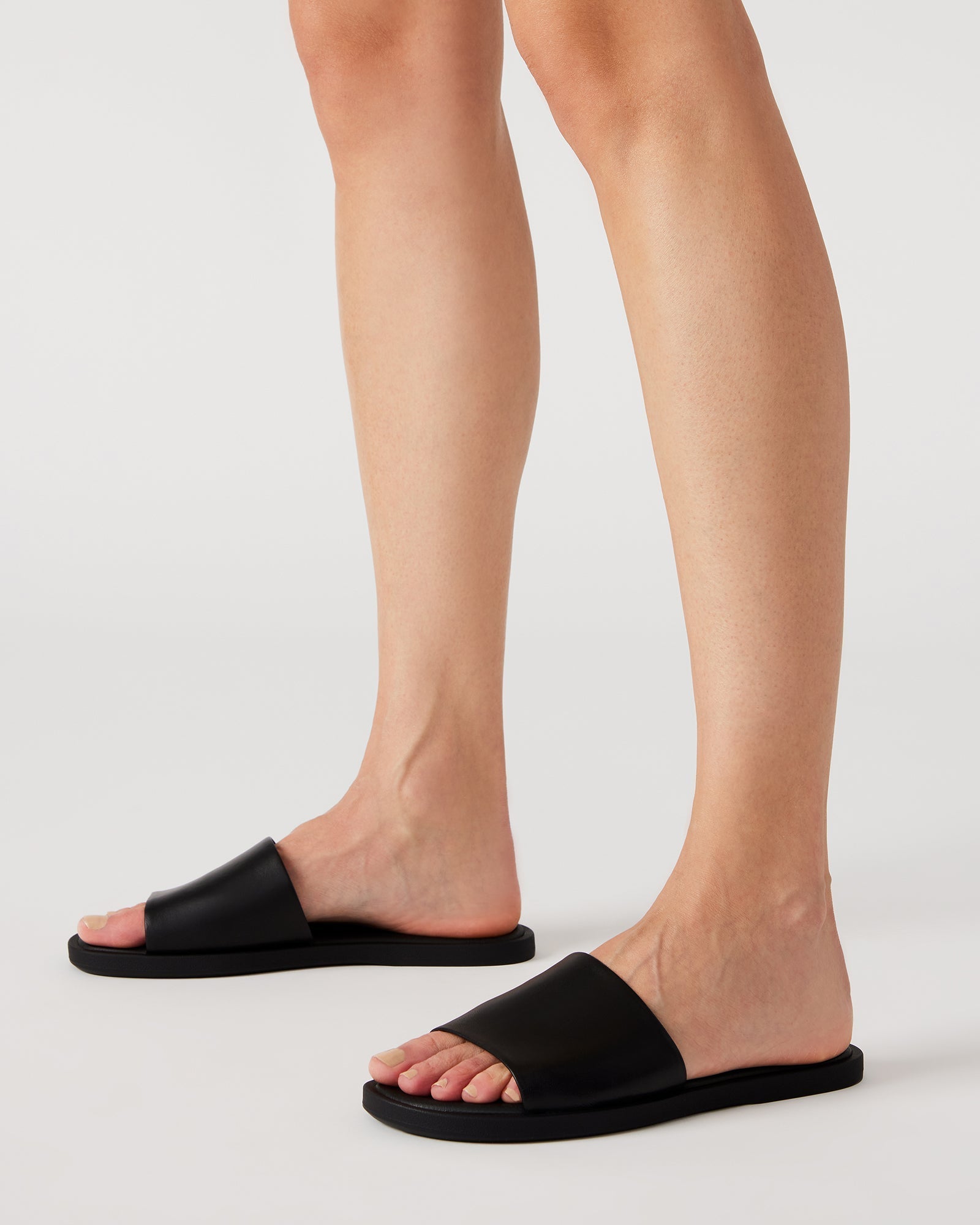 KAYA BLACK LEATHER - SM REBOOTED