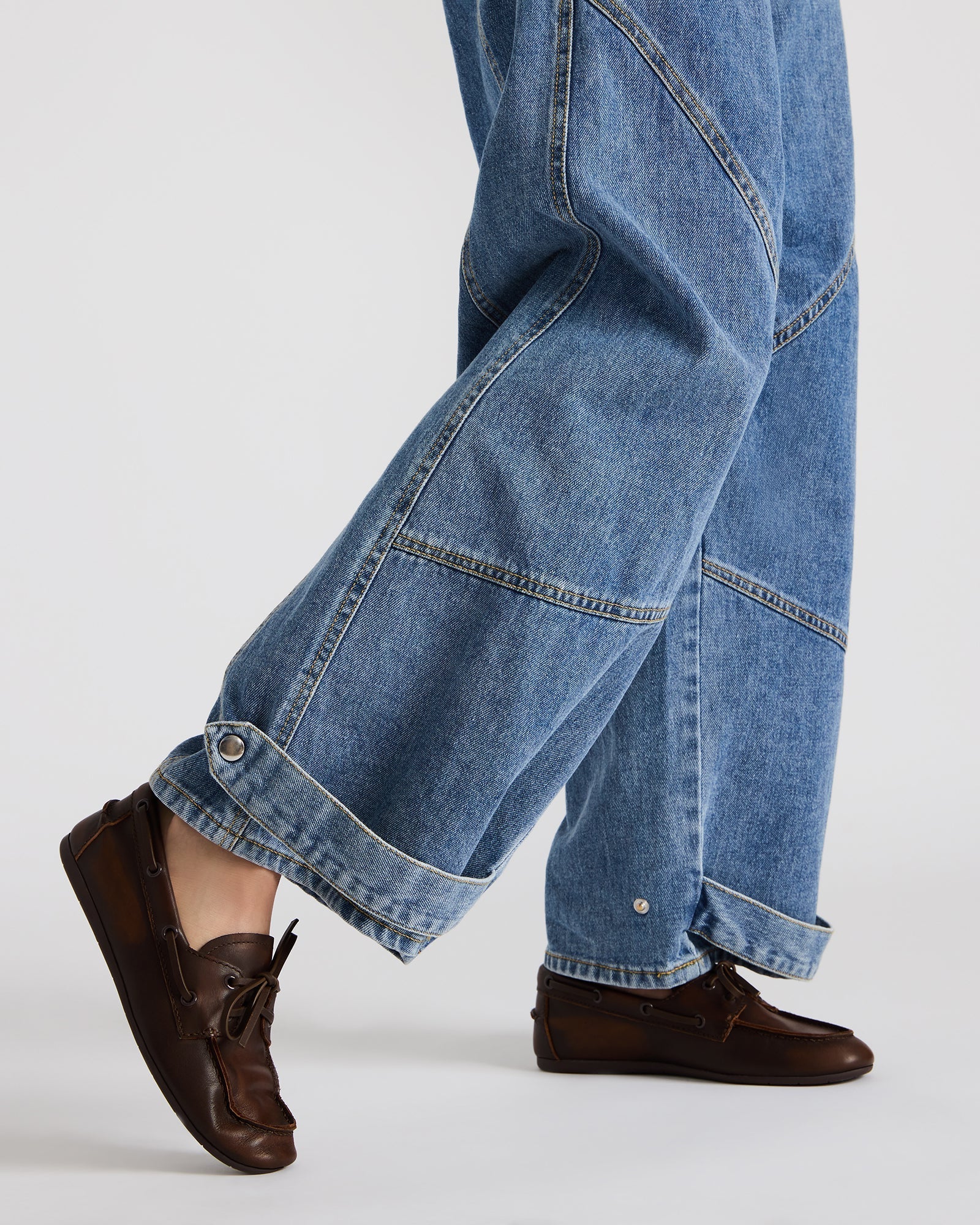 SAG BEADS SAND SUEDE